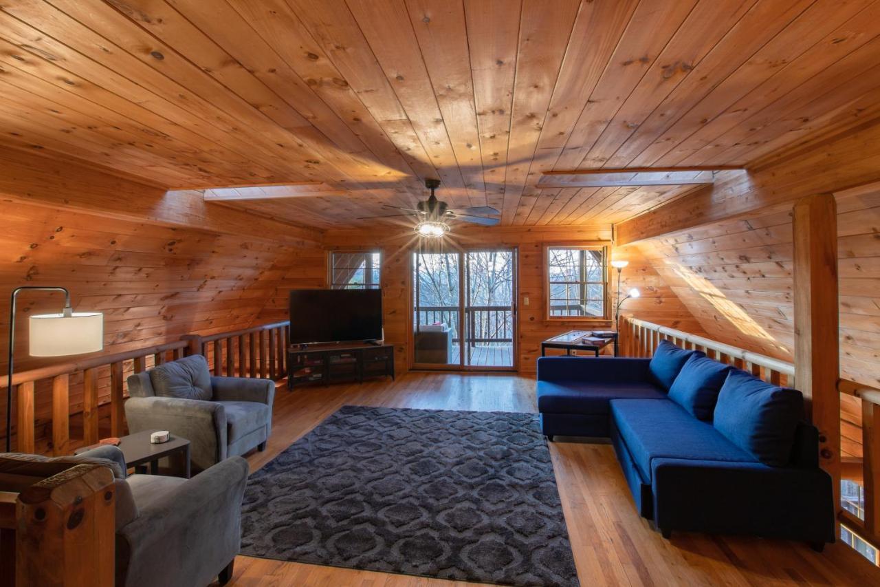 Treetops Cabin Easy To Asheville With Fast Wifi And Great View Swiss Esterno foto